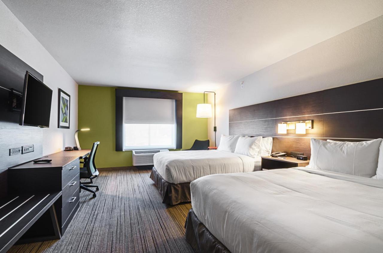Holiday Inn Express & Suites - Atchison By Ihg Екстериор снимка