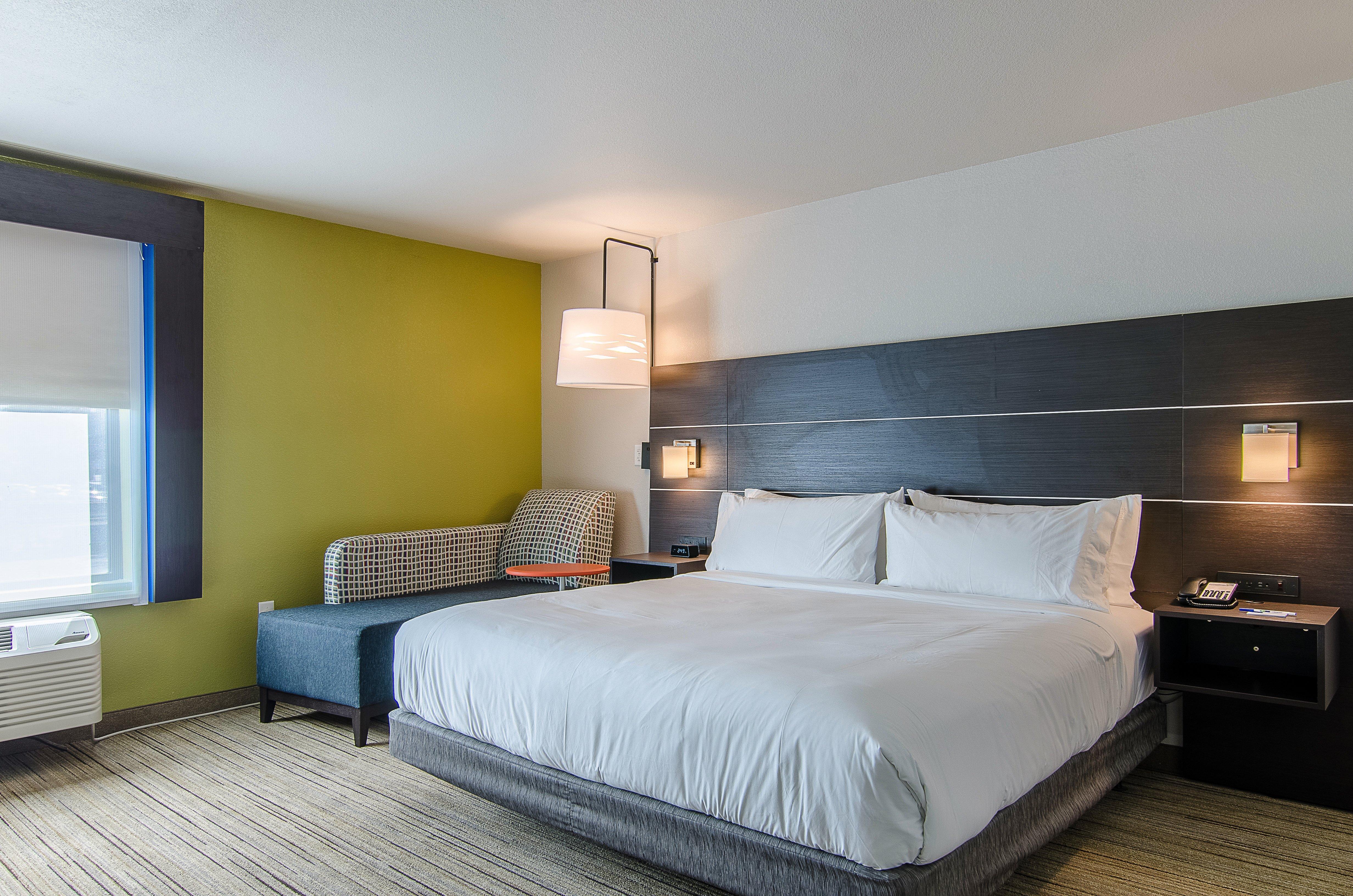 Holiday Inn Express & Suites - Atchison By Ihg Екстериор снимка