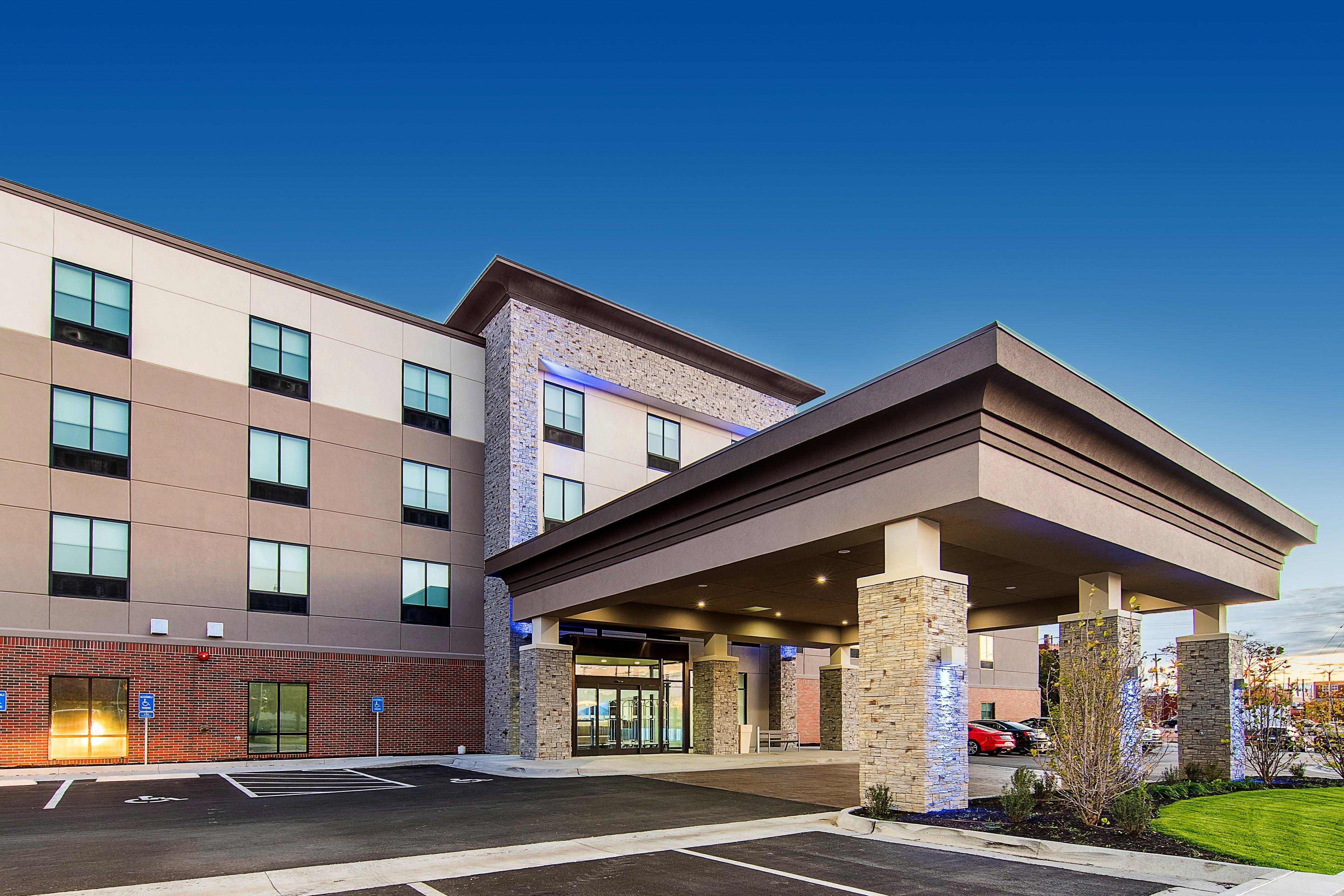 Holiday Inn Express & Suites - Atchison, An Ihg Hotel Екстериор снимка